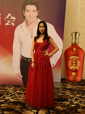 明星經(jīng)紀(jì)公司攜手費(fèi)翔唱響揚(yáng)中明星見面會(huì)